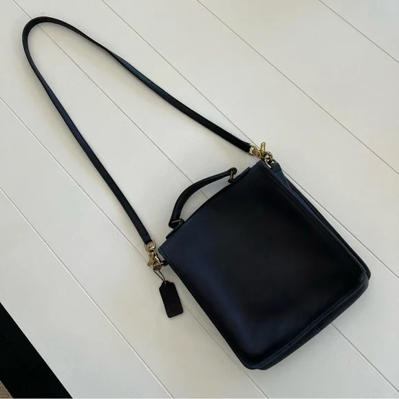 Vintage Coach Leather Bag Crossbody Satchel Purse Turnlock Flap Black 0260-301 - Picture 8 of 17